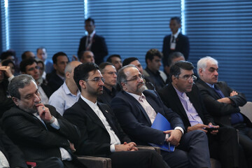 دیدار صمیمی دکتر روحانی با ایرانیان مقیم مالزی