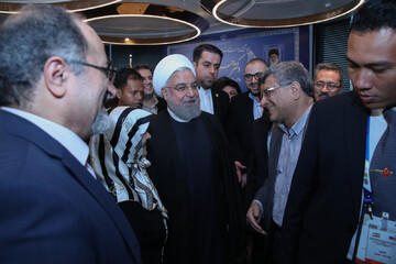دیدار صمیمی دکتر روحانی با ایرانیان مقیم مالزی