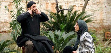 نمایش فیلمی با بازی لیلا حاتمی و مادرش در تلویزیون