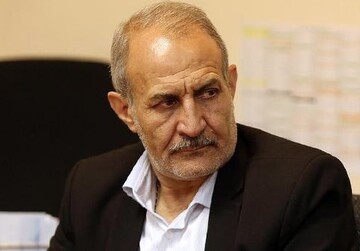 اتاق فکر مخالفان دولت علیه بودجه ۹۹ و تکرار تهدیدهای پیامکی نمایندگان/ عضو کمیسیون تلفیق: ادعای پژمانفر درباره تهدید به استعفای روحانی دروغ محض است