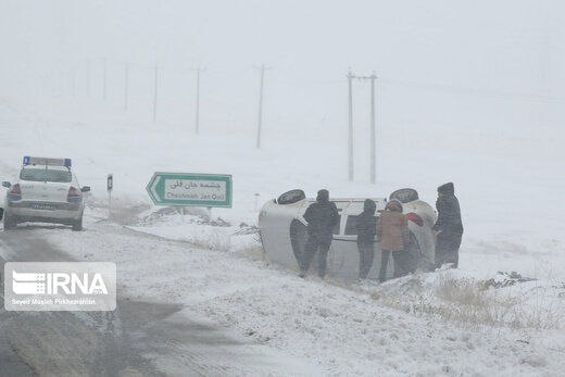 کولاک برف در جاده‌های کردستان