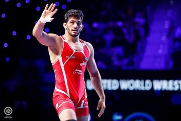 درخواست قهرمان المپیک از مردم ایران؛ لطفا در خانه بمانید