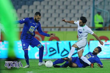 استقلال و ماشین سازی