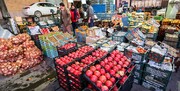 اختلاف چشمگیر قیمت میوه میادین با سطح شهر/ جدیدترین قیمت انار، خرمالو، لیموشیرین و سیب را ببینید