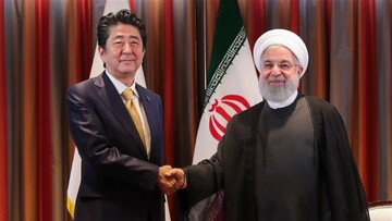 Pres. Rouhani, Japanese PM confer on regional, int'l issues
