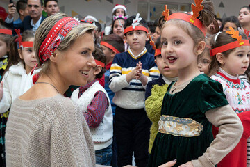 تصاویر | همسر بشار اسد در مدرسه ویژه ارامنه در ریف دمشق