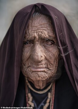 تصاویر افراد {به اصطلاح} مقدس در هند
