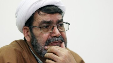 روحانی اصلاح‌طلب: بالا رفتن قیمت‌ها چه ربطی به آخوندها دارد؟/روحانیون حداکثر ۶۰۰ هزار تومان در ماه شهریه می‌گیرند/روحانیت مشهد ربطی به علم‌الهدی ندارد