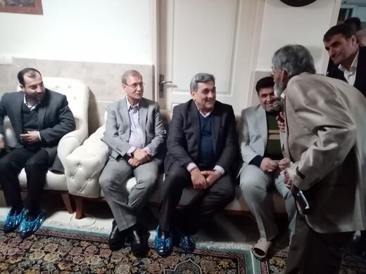 شهردار تهران شب چله را با چه کسانی گذراند؟