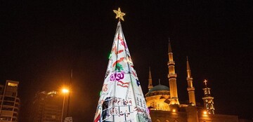 ابتکار جالب جوانان معترض لبنانی در آستانه سالروز میلاد حضرت مسیح (ع) 