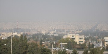 مسئول آلودگی هوا در تهران؛شهرداری یا وزارتخانه های صنعت وجهاد و ارتباطات و سازمان انرژی هسته ای؟
