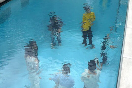 فیلم | این استخر قلابی یک اثر هنری است!