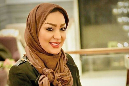 بشنوید | حرف های عجیب خانم بازیگر در رادیو: مردم ایران باید من را روی سرشان بگذارند