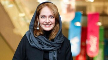 عکس مشترک مهنار افشار با خوانندگان لس آنجلسی عکس مشترک مهنار افشار با خوانندگان لس آنجلسی
