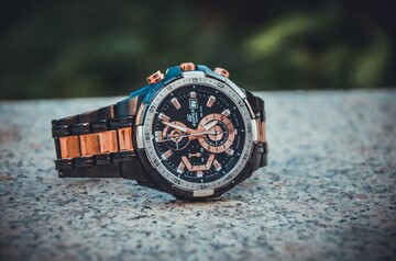 چگونه ساعت مچی تقلبی را از اصل تشخیص دهیم؟