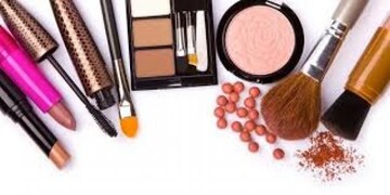 در مصرف لوازم آرایشی به چه نکاتی توجه کنیم؟