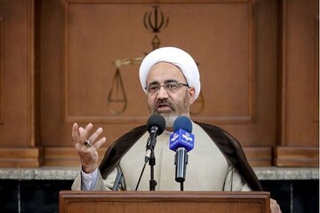 انتقاد معاون حقوقی‌ قوه قضاییه از وضعیت کنونی زندان‌ها 