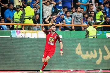 مخالفت باشگاه پرسپولیس با انتقال گلزن دربی به تراکتور