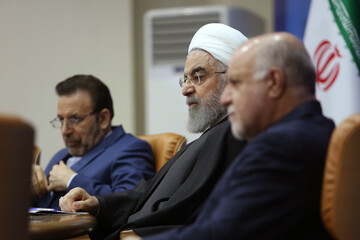 بازدید دکتر روحانی از نمایشگاه دستاوردهای صنعت پتروشیمی کشور