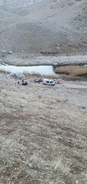 خودروی معلمان شهرستان اردل  دچار سانحه شد