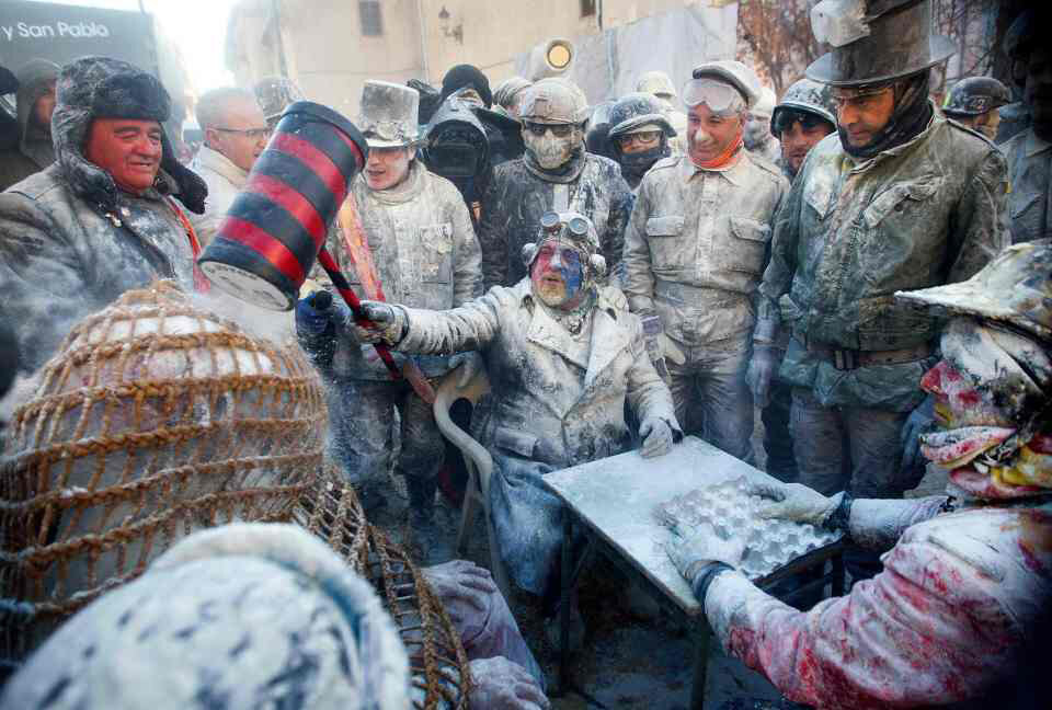 جشنواره پرتاب تخم مرغ