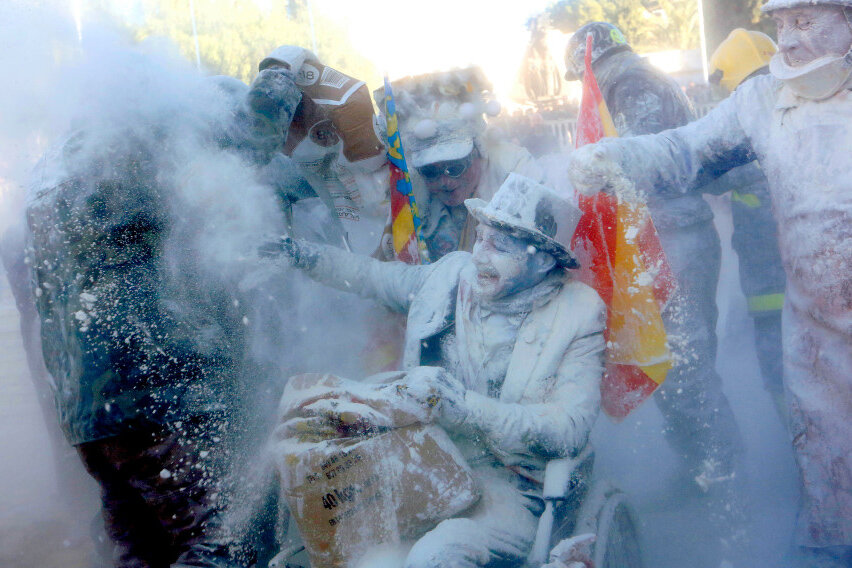 جشنواره پرتاب تخم مرغ