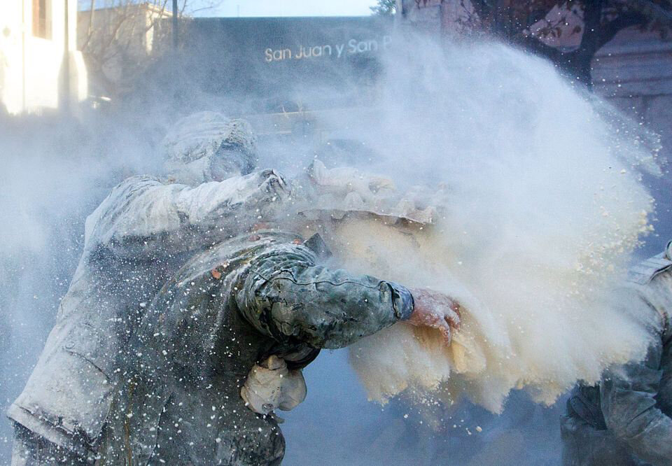 جشنواره پرتاب تخم مرغ