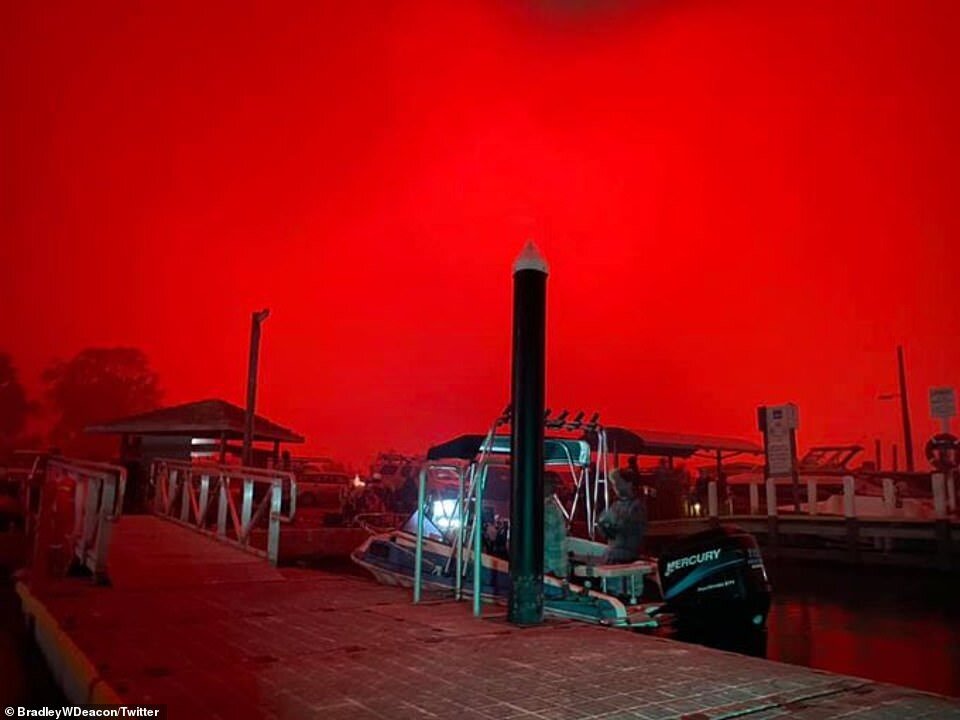 آسمان در میان آتش سوزی استرالیا قرمز شد