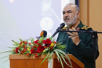 فرمانده کل سپاه: کشور را به سمت هیچ جنگی نمی‌بریم اما.../ توصیه رهبری به سرلشکر سلامی درباره کوت‌عبدالله خوزستان