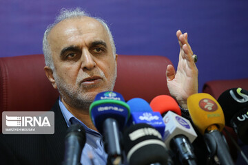 وزیر اقتصاد: رشد اقتصادی کشور بدون نفت مثبت شد