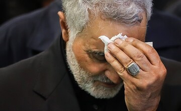 همسر سردار سپهبد سلیمانی: حاج قاسمم، سردارم! بشنو، بسم‌الله القاصم الجبارین.../چگونه باور کنم رفتنت را؟/برای هر قطره خونت باید هزینه بدهند