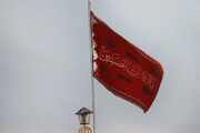 فیلم | واهمه غربی‌ها از برافراشته شدن پرچم خونین امام شهیدان بر فراز مسجد جمکران