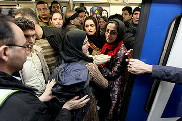 مترو: مشکل جدی نداریم، ازدحام طبیعی است