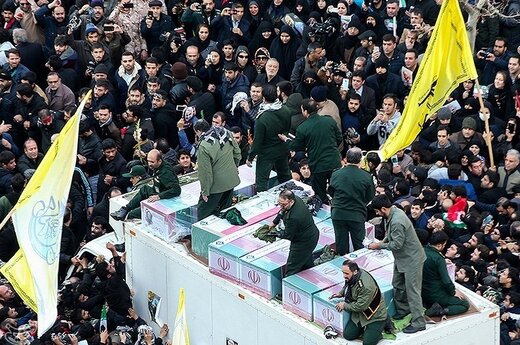 خبرگزاری ایران امیر تصویری از سید یاسر خمینی در مراسم تشییع سردار سلیمانی