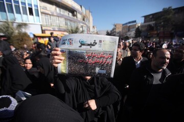 "خبرجنوب" پلاکارد شیرازی ها شد