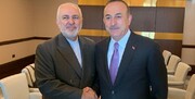 وزير الخارجية التركي ينوّه بالعلاقات الودّية بين انقرة وطهران