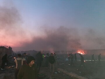 خلبان بوئینگ ۷۳۷ اوکراینی تماسی با برج مراقبت نداشت