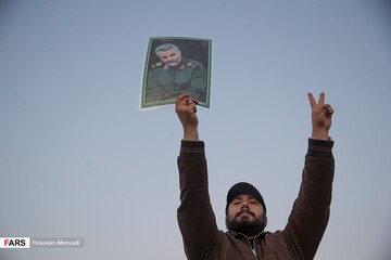 تصاویر خوشحالی خیابانی مردم برای #انتقام _سخت از آمریکا