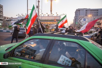 تصاویر خوشحالی خیابانی مردم برای #انتقام _سخت از آمریکا