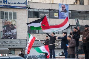 تصاویر خوشحالی خیابانی مردم برای #انتقام _سخت از آمریکا