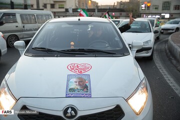 تصاویر خوشحالی خیابانی مردم برای #انتقام _سخت از آمریکا