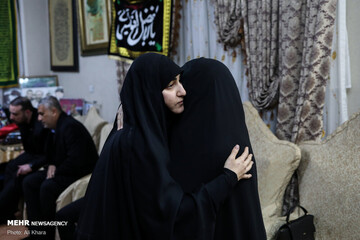 دیدار عمار حکیم با خانواده سپهبد شهید قاسم سلیمانی