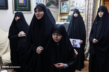 دیدار عمار حکیم با خانواده سپهبد شهید قاسم سلیمانی