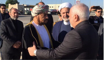 Zarif arrives in Muscat to attend Sultan Qaboos funeral procession