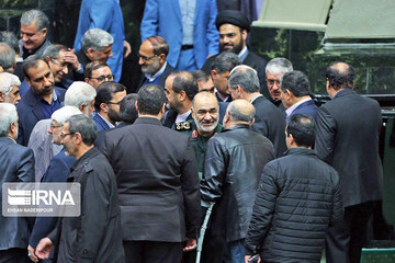 مجلس الشورى الاسلامي يعقد اجماعاً بحضور قادة حرس الثورة الاسلامية