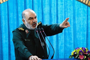 فرمانده کل سپاه: باید جلو برویم و ایران را بسازیم /سردار حاجی‌زاده: مردم امیدشان را از دست ندهند