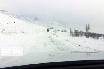 محاصره ۱۴۰ روستای کردستان در برف
