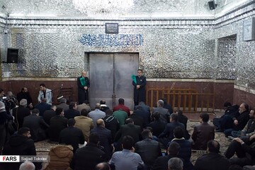 غبارروبی حرم مطهر حضرت عبدالعظیم حسنی (ع)