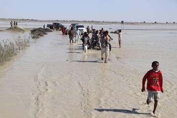 تصاویر مازیار ناظمی از کودکان مظلوم سیل زده سیستان و بلوچستان