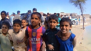 تصاویر مازیار ناظمی از کودکان مظلوم سیل زده سیستان و بلوچستان